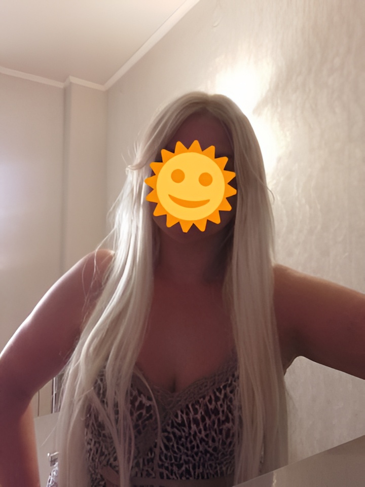 Гертруда привлекальеная девушка из Выборга цена от 10000 руб