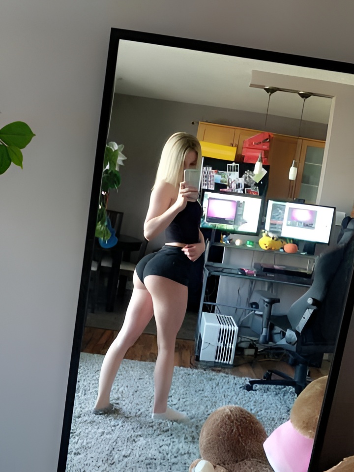 Марта привлекальеная девушка из Выборга цена от 5000 руб