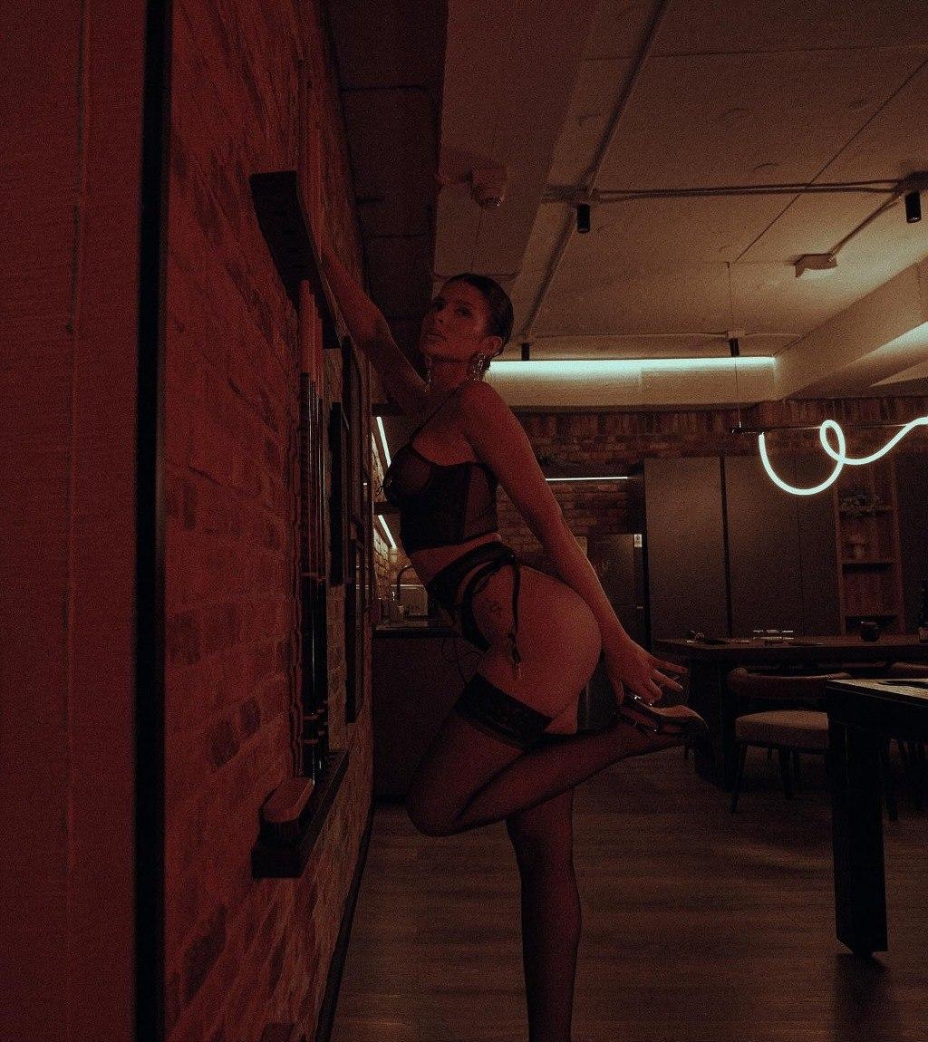 Настя привлекальеная девушка из Выборга цена от 4000 руб