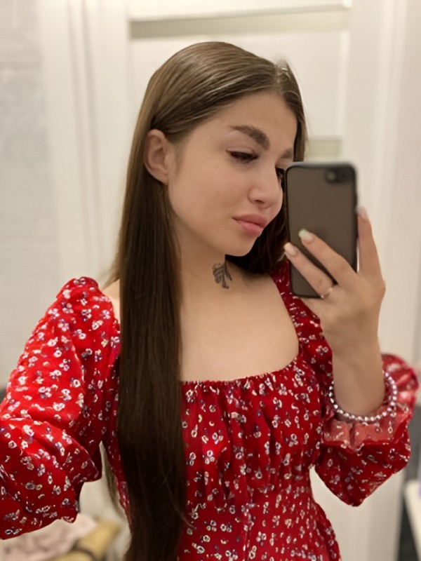 Рада привлекательная девушка из Выборга цена от 1500 руб